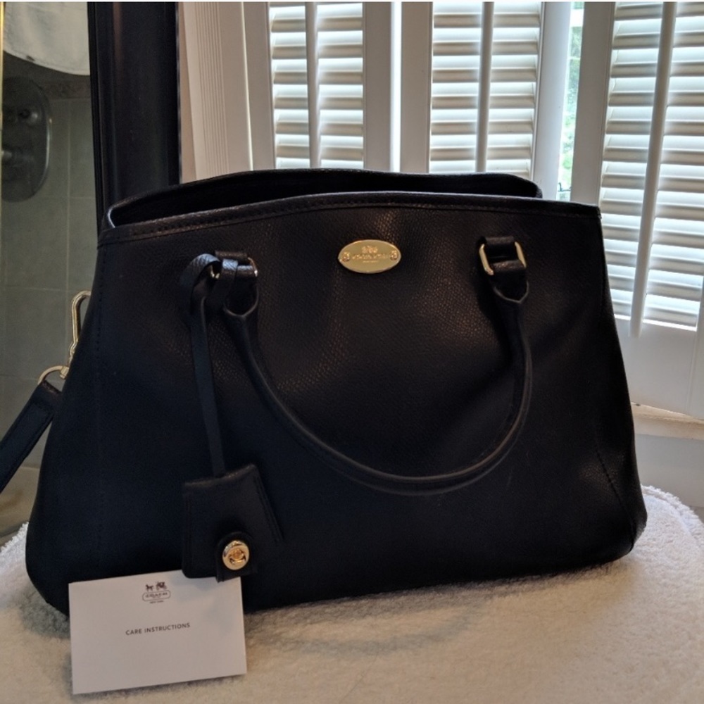 Last chance! Black coach Margot bag